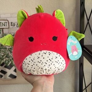 Squishmallows 8” NWT Zuli the gradonfruit bat
